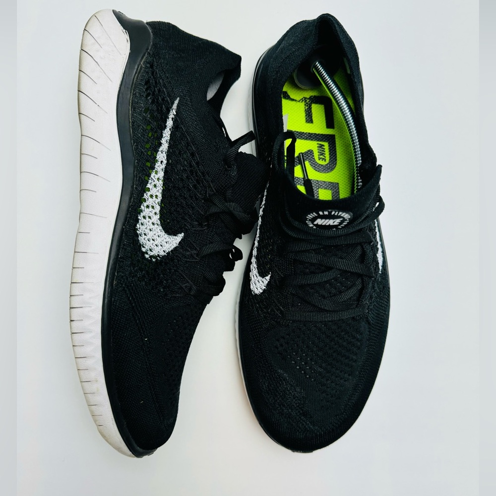 Nike free run. Men running shoes. Size 10!!